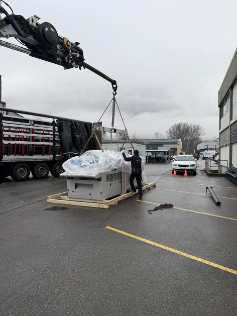 Anlieferung der Faltmaschine